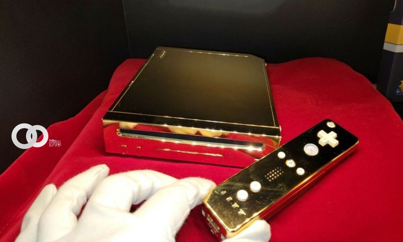 Nintendo Wii de oro de 24 quilates que fue creada para la reina Isabel II.DON_CV / EBAY