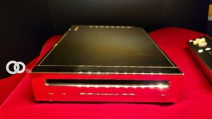 Nintendo Wii de oro de 24 quilates que fue creada para la reina Isabel II.DON_CV / EBAY
