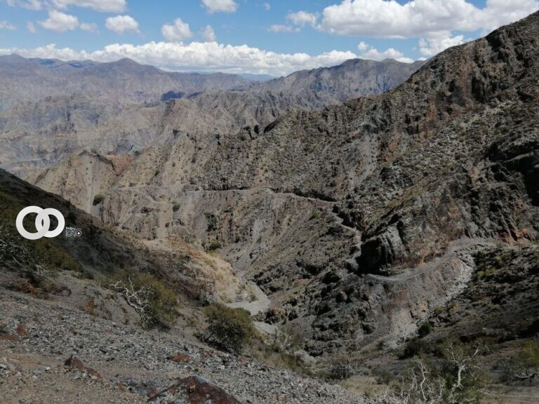 El camino de ingreso al río Camblaya donde se pretende construir la hidroeléctrica El Carrizal. LUIS ALBERTO GUEVARA