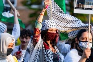 Bella Hadid en protesta apoyando a Palestina