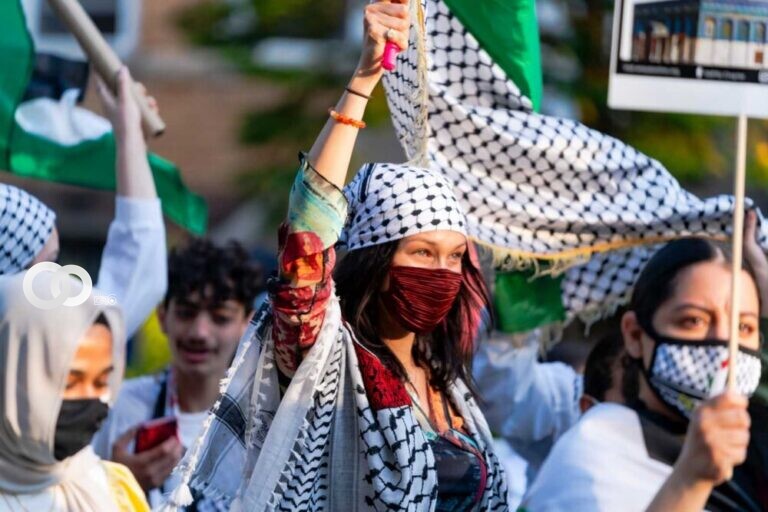 Bella Hadid en protesta apoyando a Palestina