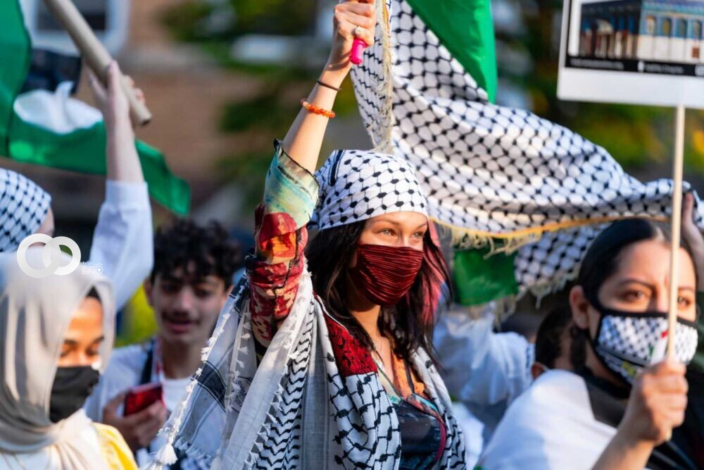 Bella Hadid en protesta apoyando a Palestina