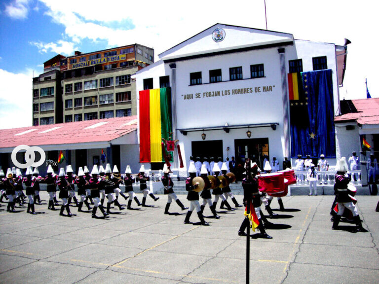 Universidad de la Armada boliviana ofrece cursos de capacitación