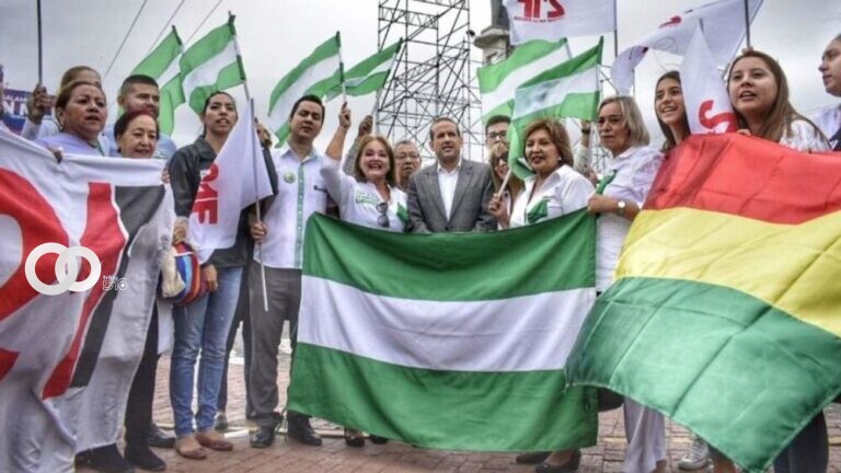 Cívicos rechazan persecución política contra nueve asambleístas opositores