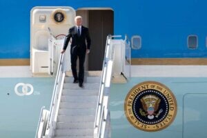 Biden llega a Ginebra para su primera cumbre con Putin