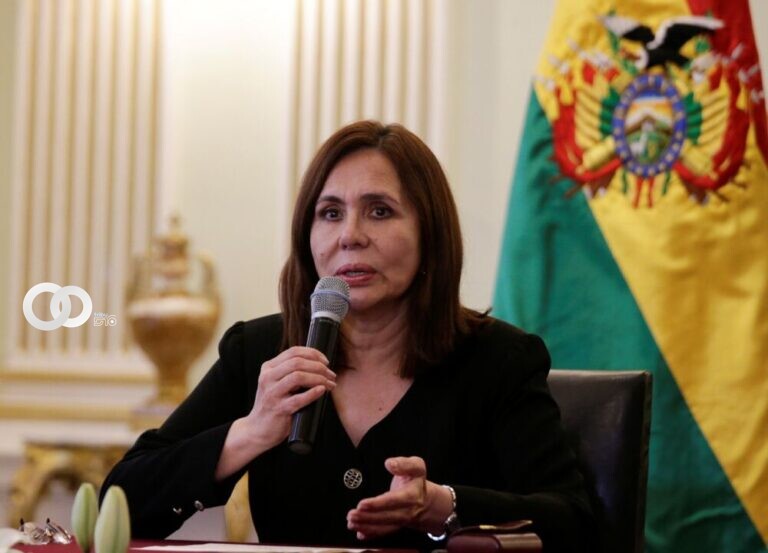 Karen Longaric