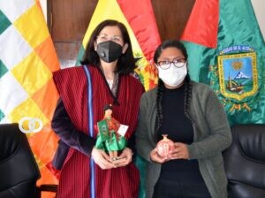 Eva Copa y Serap Ozcoskun, foto Renueva