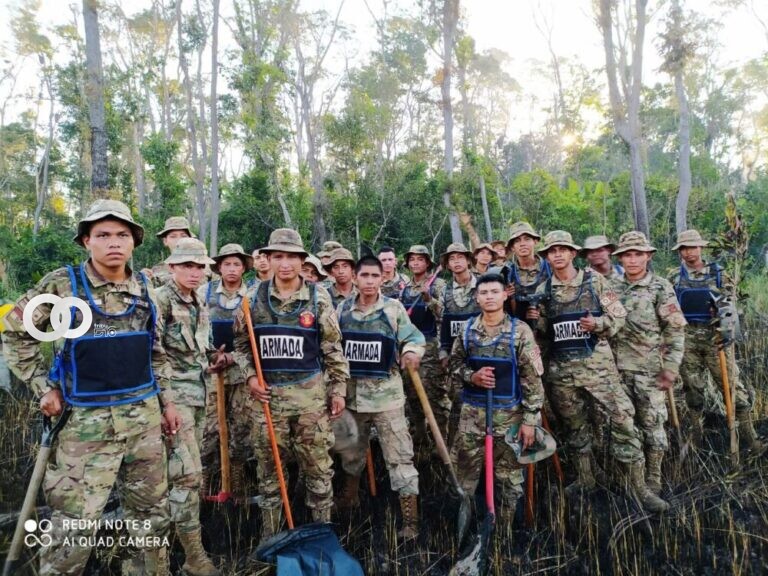 Efectivos navales mitigan Incendio en Beni