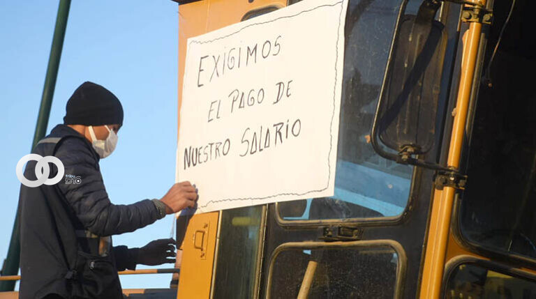 Empresas del tren metropolitano iniciaron bloqueo en Cochabamba