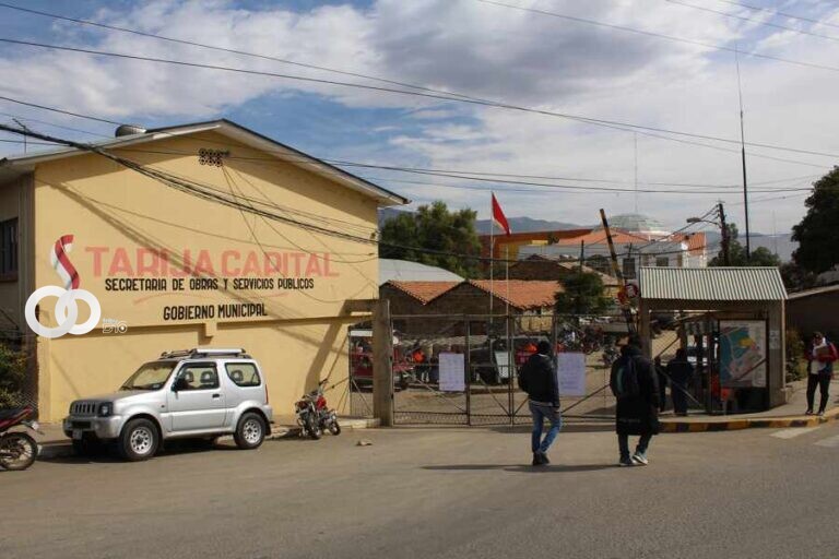 Trabajadores municipales firman acuerdo con la alcaldía y levantan paro en Tarija