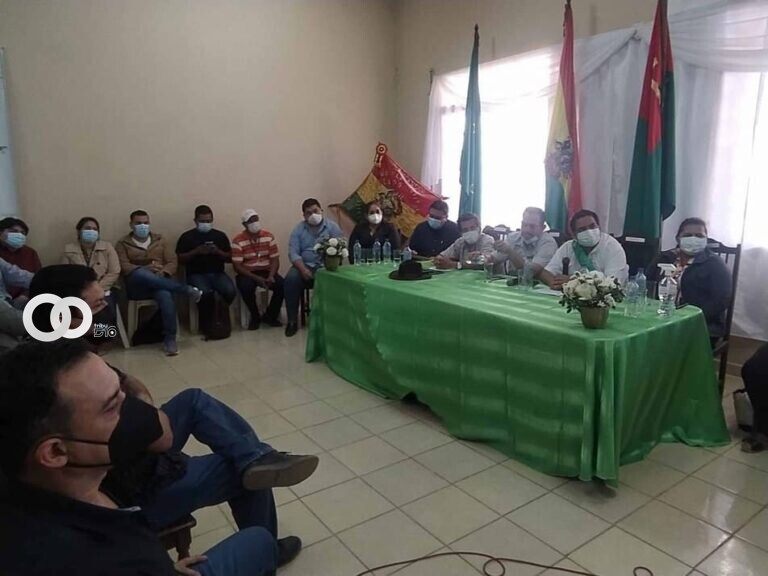 Cívicos convocan a un cabildo para defender su territorio