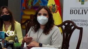 Gobierno plantea usar espacios públicos como puntos de vacunación