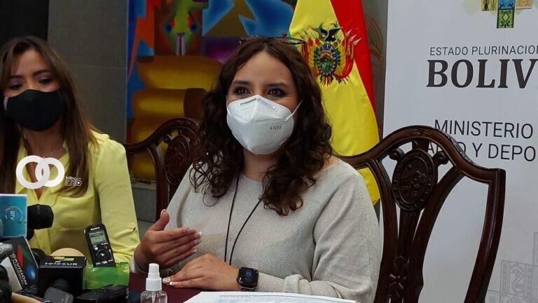 Gobierno plantea usar espacios públicos como puntos de vacunación