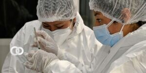 Reportan que el 80% del personal de salud nacional ya fue vacunado