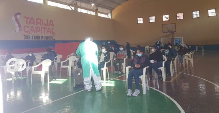 Vacunación masiva en Tarija