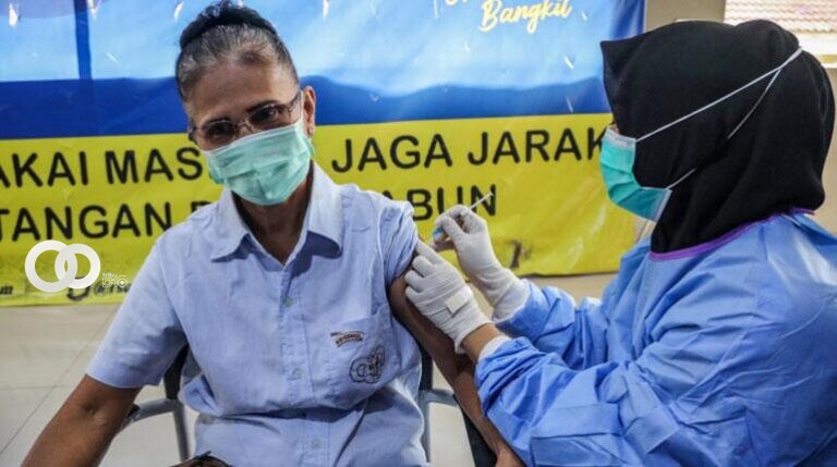 Vacunación en Indonesia