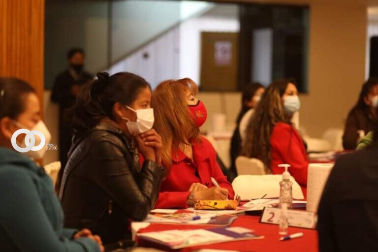 Capacitación a mujeres