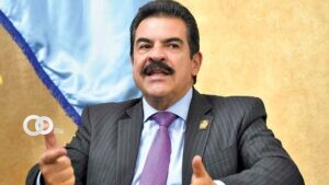 Manfred Reyes Villa