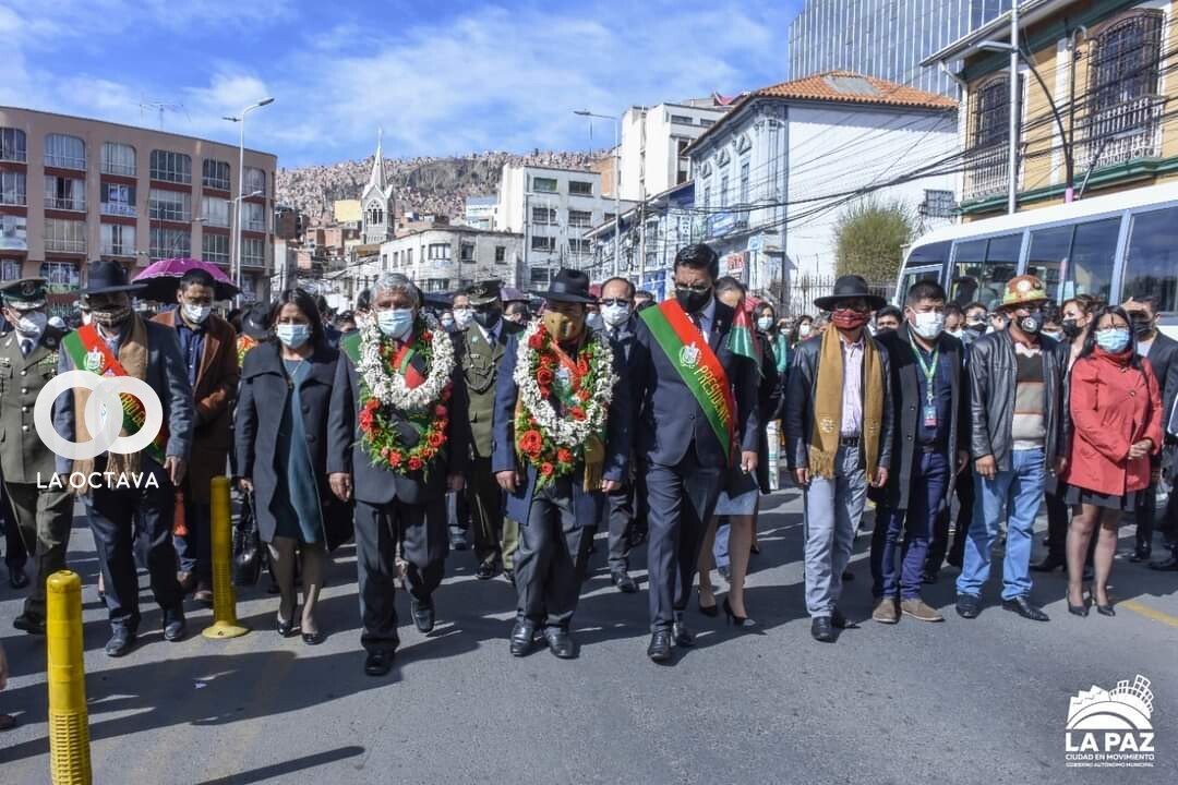 Desfile por Fecha conmemorativa de la Fundación de La Paz