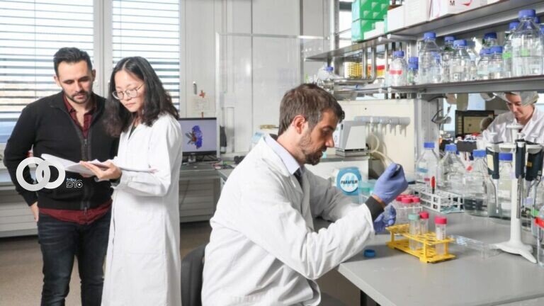Científicos clínicos contra la covid-19