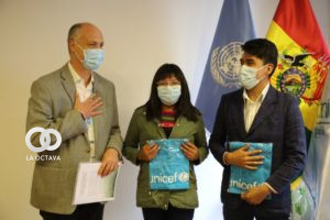 Crisrian ,Adriana y el representante de UNICEF