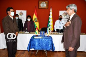 Edgar Pary Chambi, Ministro de Educación posesionó José Luis Gutiérrez como el nuevo Viceministro de Educación Superior de Formación Profesional
