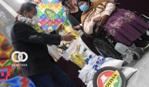 Se entrega canasta de alimentos a discapacitados