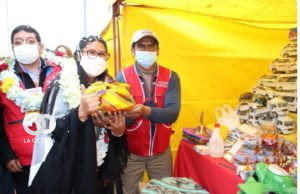 Alcaldesa de El Alto participa de las Alasitas