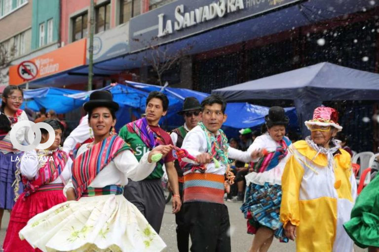 Bailarines del Jisk'a Anata