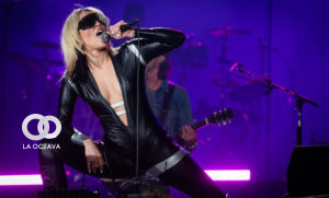Mily Cyrus, con estilo Rock.