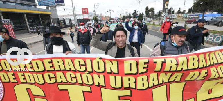 Movilización de maestros para ítems en Santa Cruz