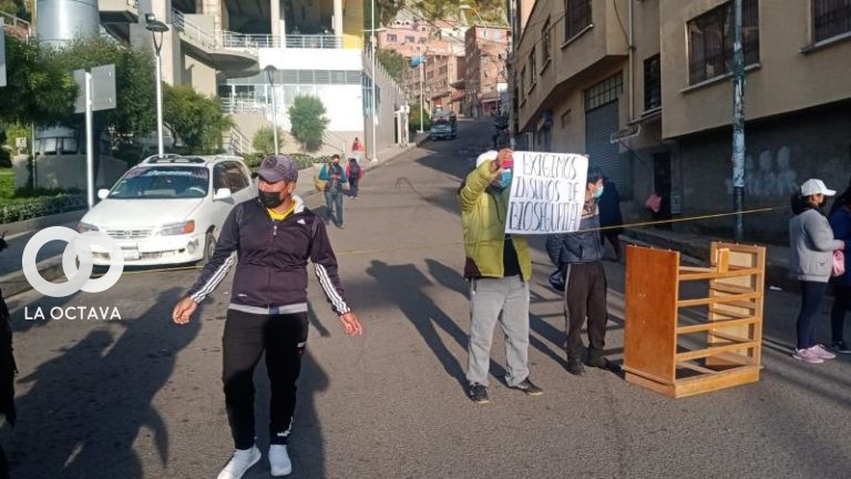 Padres de familia instalaron 22 puntos de bloqueo