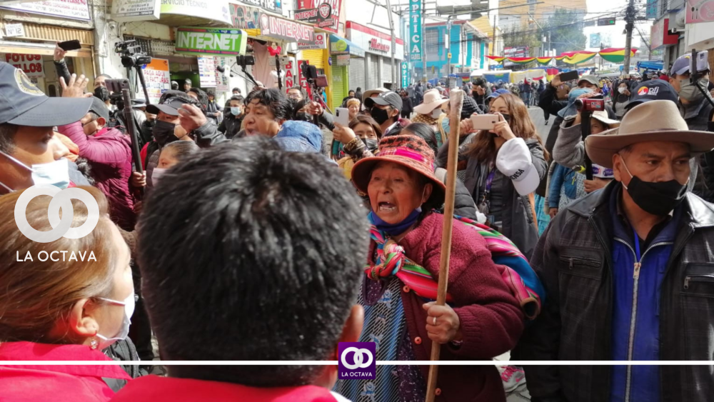 Gremiales de El Alto se enfrentan con Intendencia Municipal
