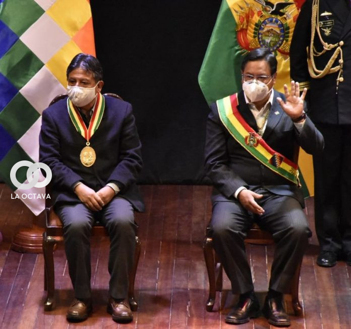 Presidente Luis Arce Catacora (der.) y el vicepresidente David Choquehuanca.