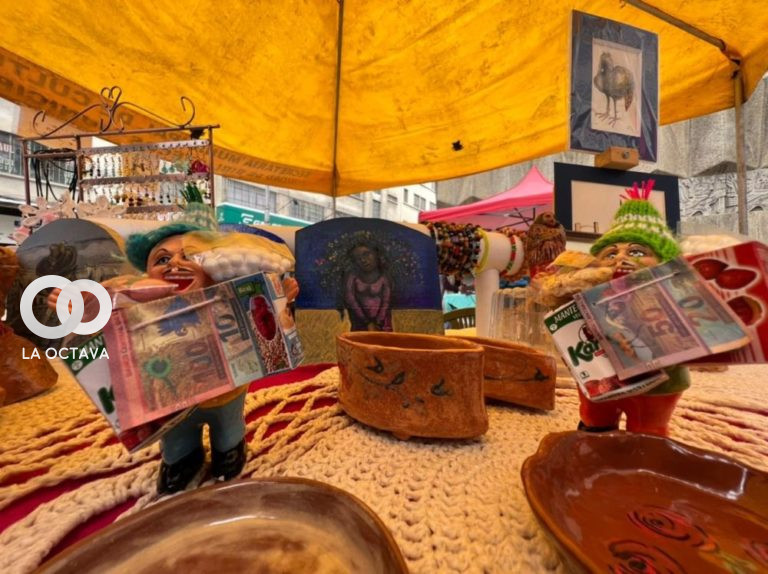 Artesanías en miniatura de la Feria de Alasitas.