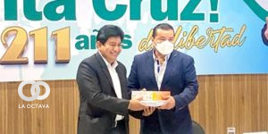 Edgar Montaño, Ministro de Obras Públicas, Servicios y Vivienda, y Jhonny Fernández, Alcalde de Santa Cruz