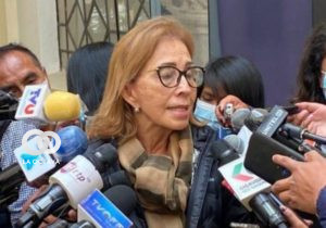 Centa Rek, Senadora, en conferencia de Prensa.