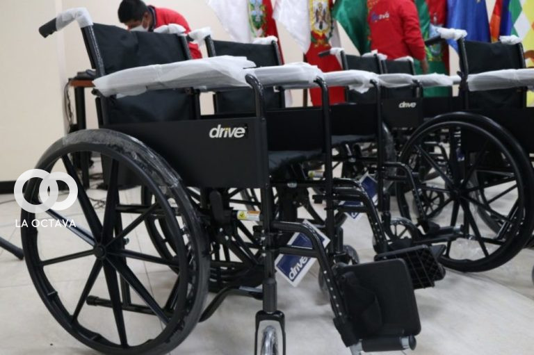 Sillas de rueda entregadas por la CBN