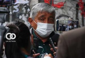 Ivan Arias en puertas de la Fiscalía.