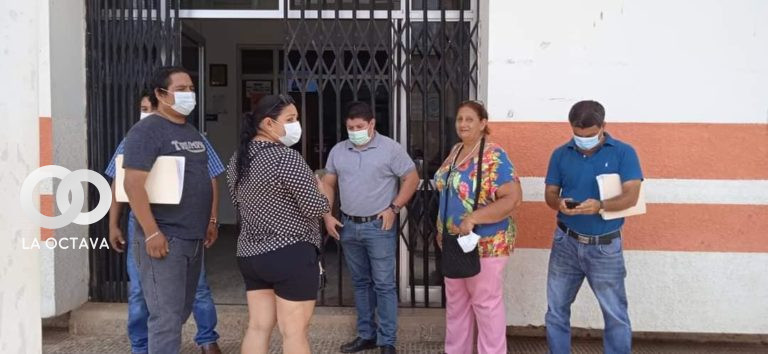 Denuncia a funcionarios públicos