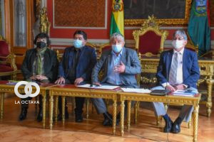 Alcalde Iván Arias en conferencia de prensa para la promulgación de la Ley de exención de patentes para nuevos emprendedores