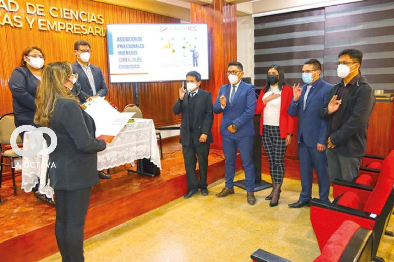 Directorio de la Asociación de Profesionales Ingenieros Comerciales de Chuquisaca (ASOPICC)