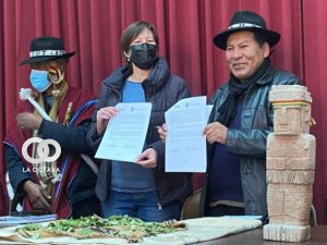 Firma de acuerdo sobre el proyecto Apoyo al Desarrollo del Turismo Comunitario en Tiwanaku