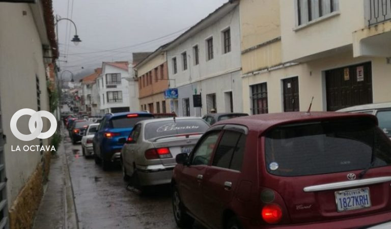 Tráfico vehicular en Sucre
