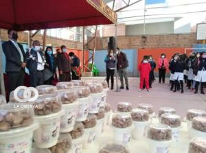 Entrega de desayuno escolar especial, por el alcalde Ivan Arias