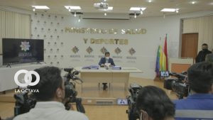 Jeyson Auza, Ministro de Salud y Deportes, en conferencia de prensa
