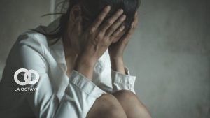 Mujer víctima de estrés postraumático. Imagen de Referencia