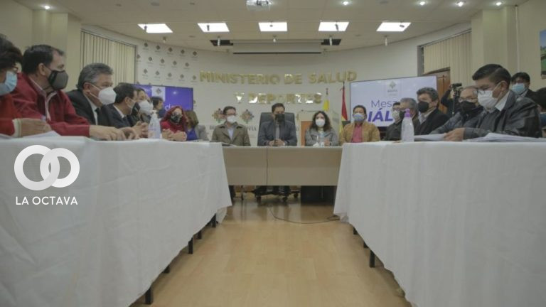 Gobierno Nacional y Colegio Médico de Bolivia