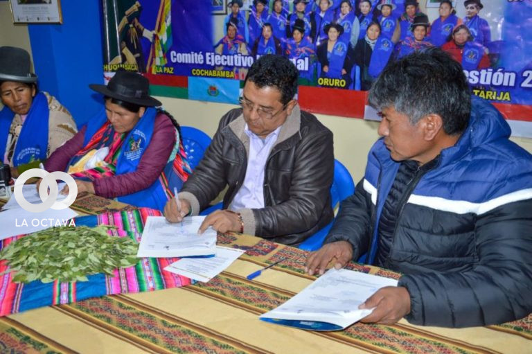 Firma del convenio con organizaciones sociales en apoyo a la producción agropecuaria