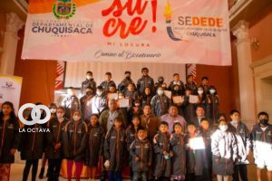 Premiación a 40 niños de Chuquisaca